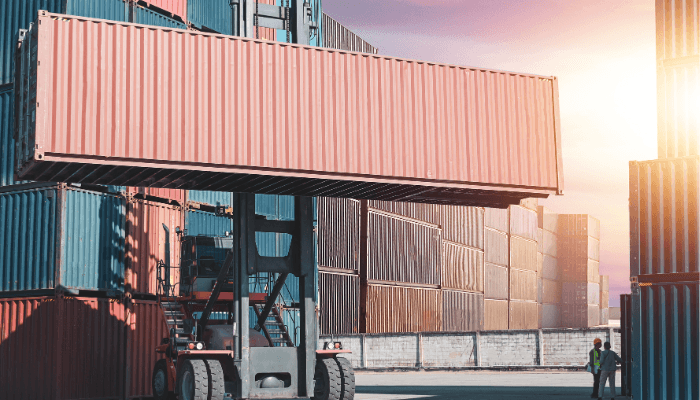 Ilustratīvs attēls kravas konteinera foto