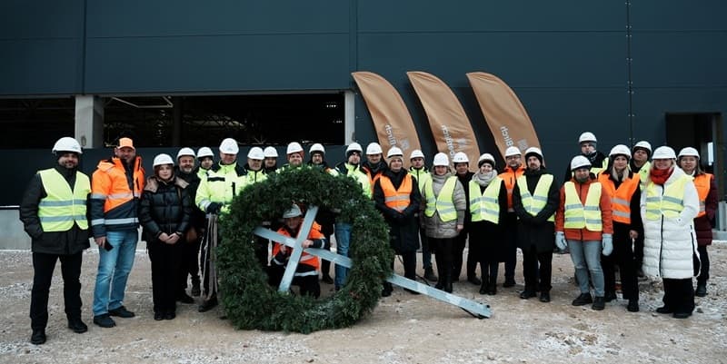 Finiera ražotājs "AmberBirch” paplašinās: jaunas tehnoloģijas, darba vietas un zaļā enerģija
