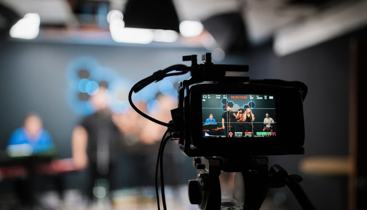 Valdība apstiprina programmu valsts atbalsta sniegšanai ārvalstu filmu uzņemšanai  un dižpasākumu organizēšanai Latvijā