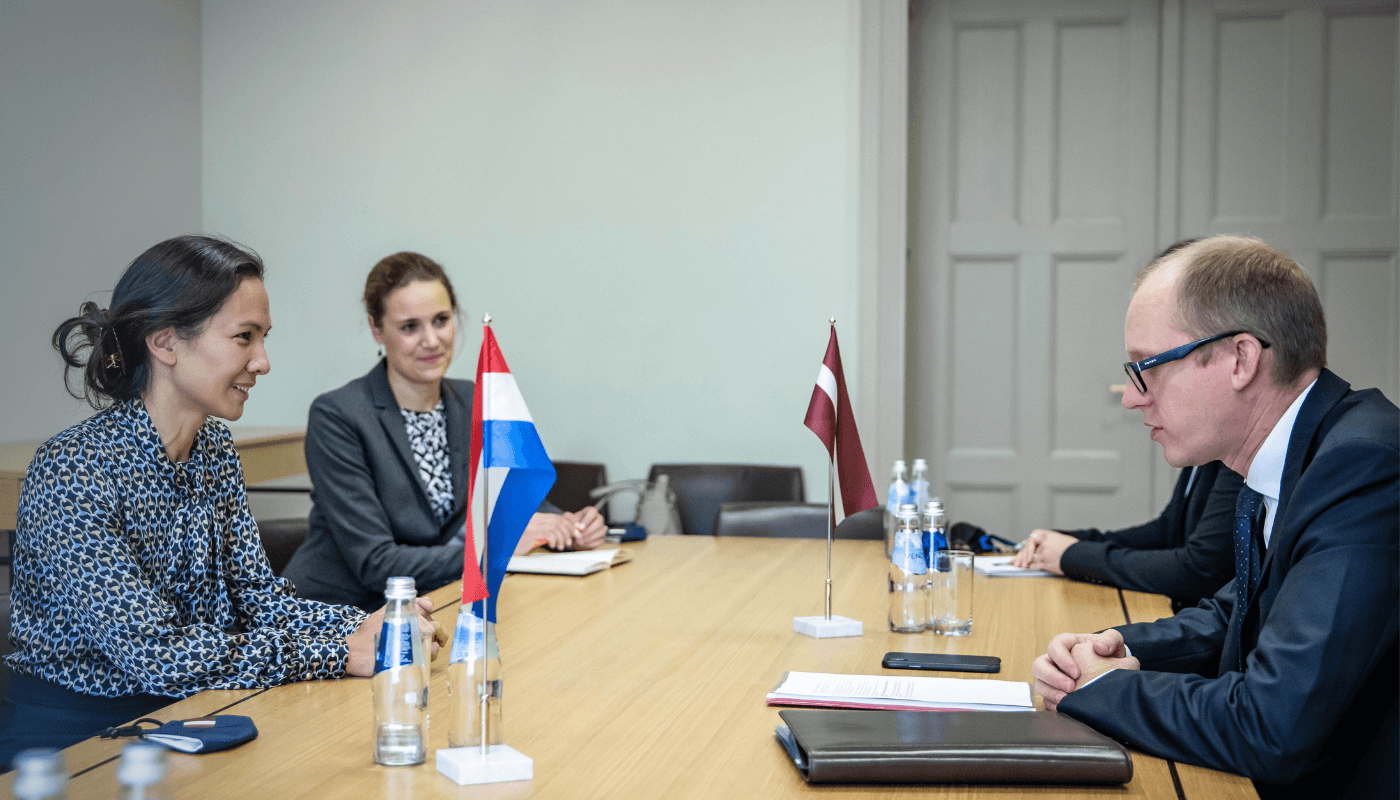 ĀM valsts sekretārs un jaunā Nīderlandes vēstniece pārrunā valstu ekonomiskās sadarbības potenciālu