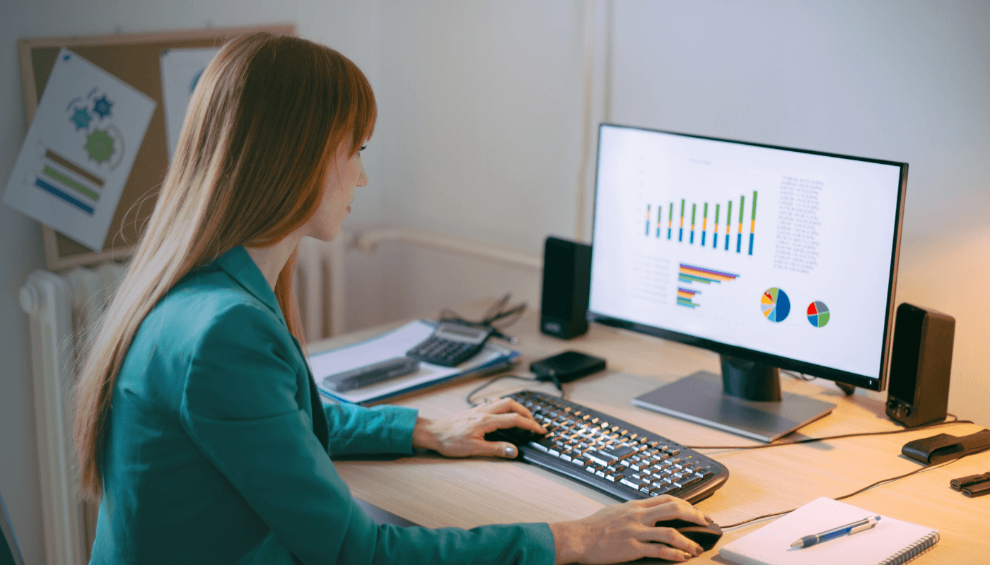 Interaktīva darba tirgus prognožu platforma