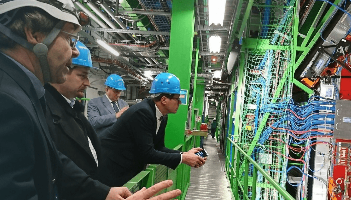 Latvijas uzņēmēju delegācija Kodolpētniecības centrā Ženēvā