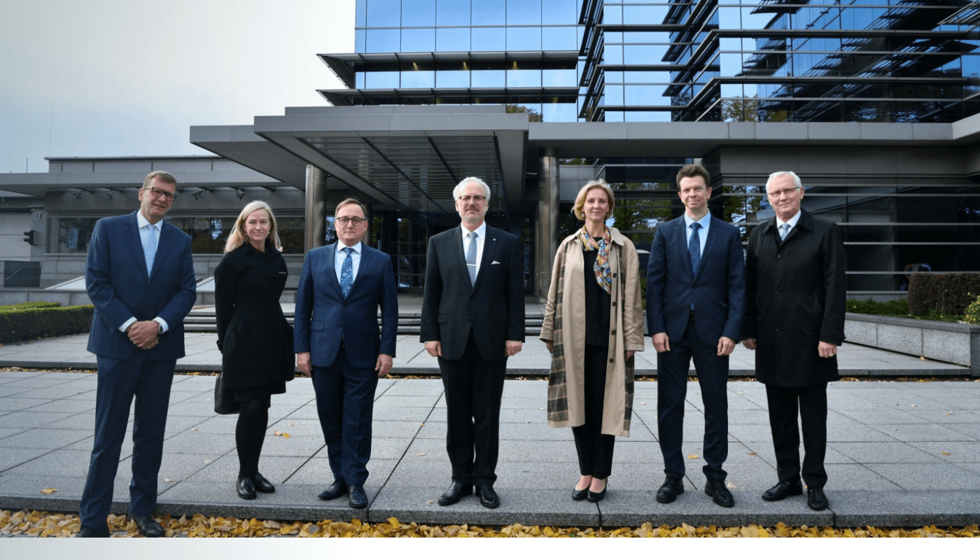 Valsts prezidents Egils Levits un Latvijas Bankas pārstāvji