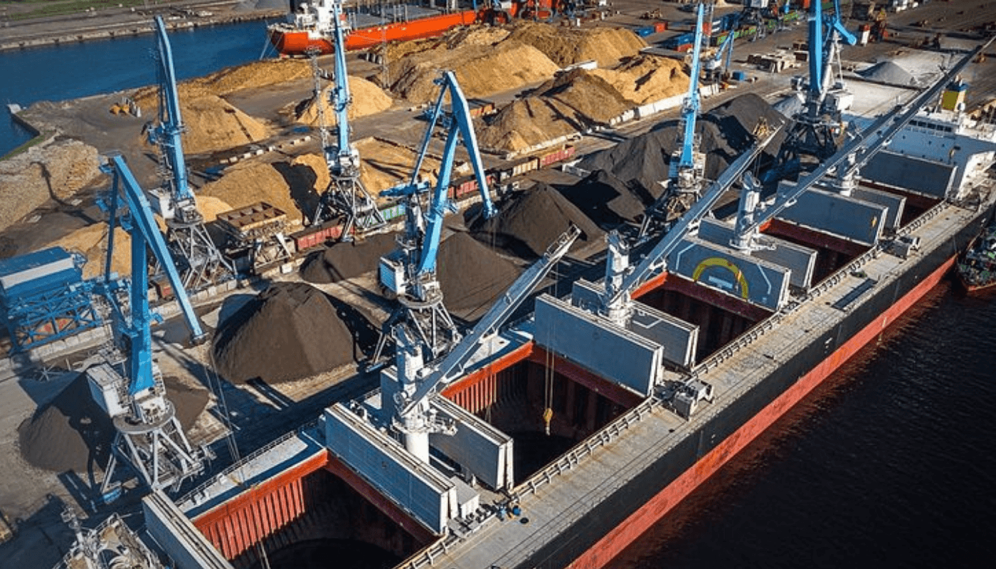 Rīgas ostas infrastruktūras foto