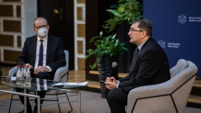 Satiksmes ministrs Tālis Linkaits