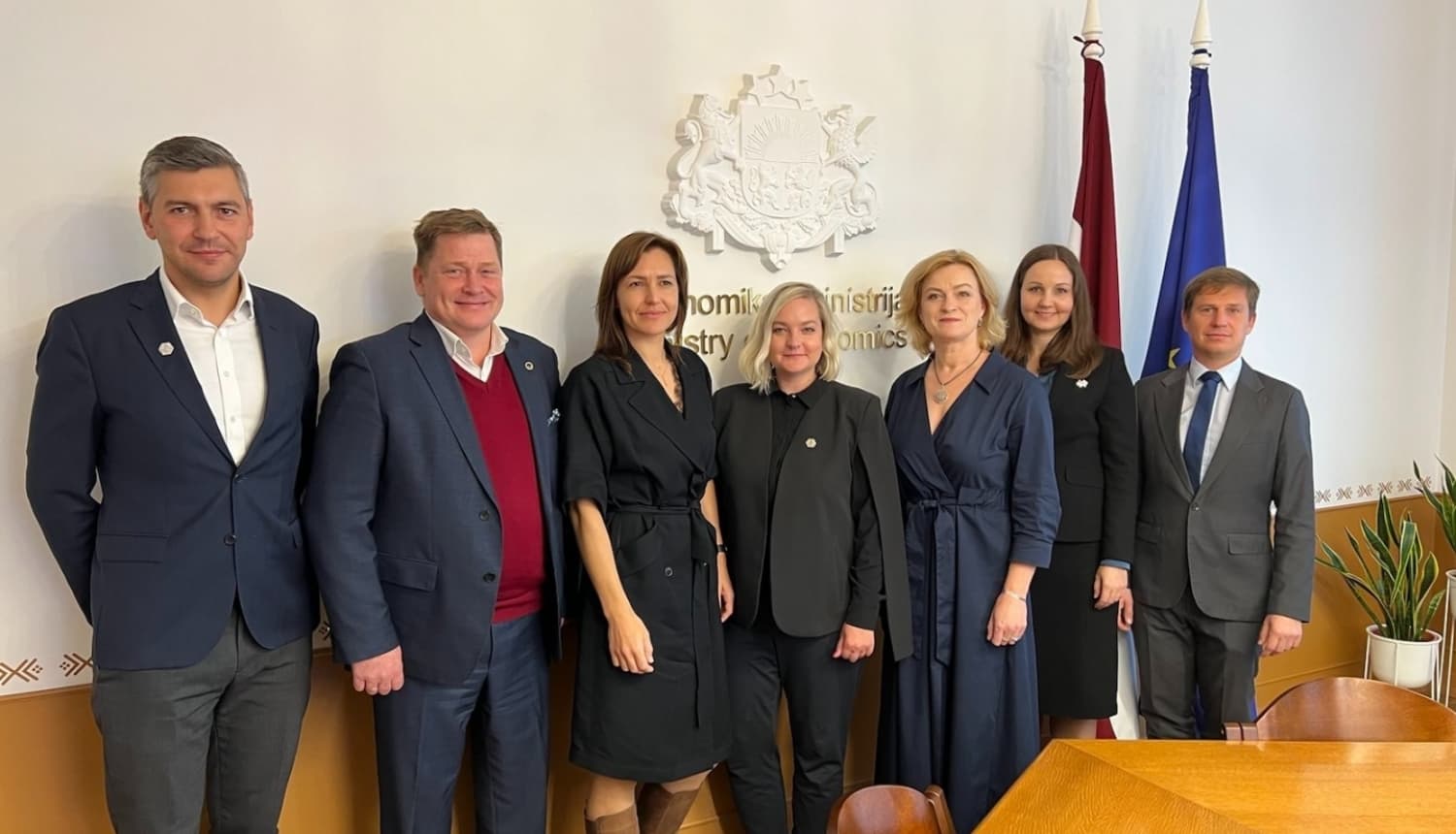 Inovāciju padomes sēdes dalībnieku foto