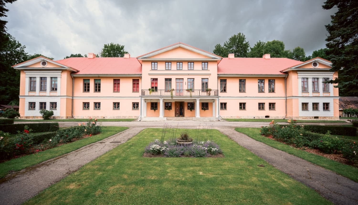 Lielplatones muižas foto