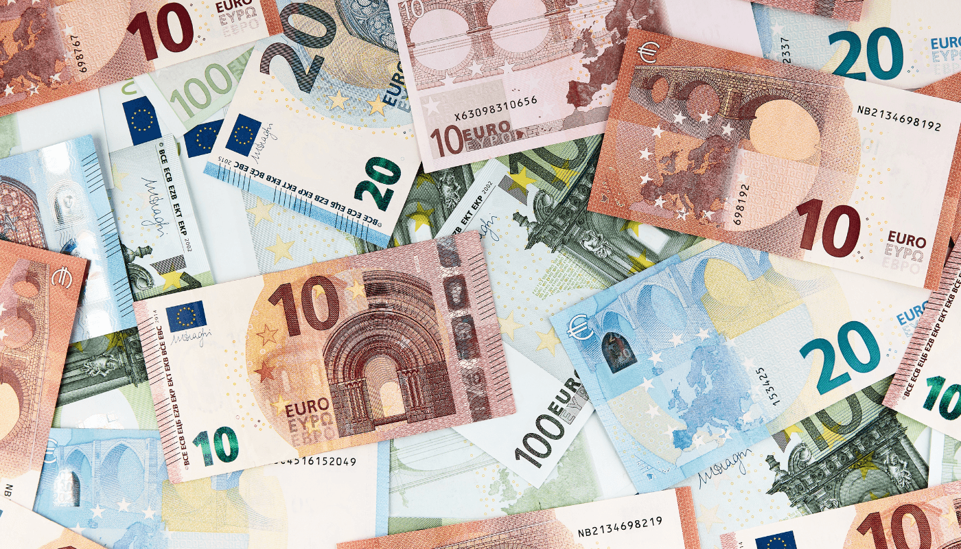 Eiro banknošu foto