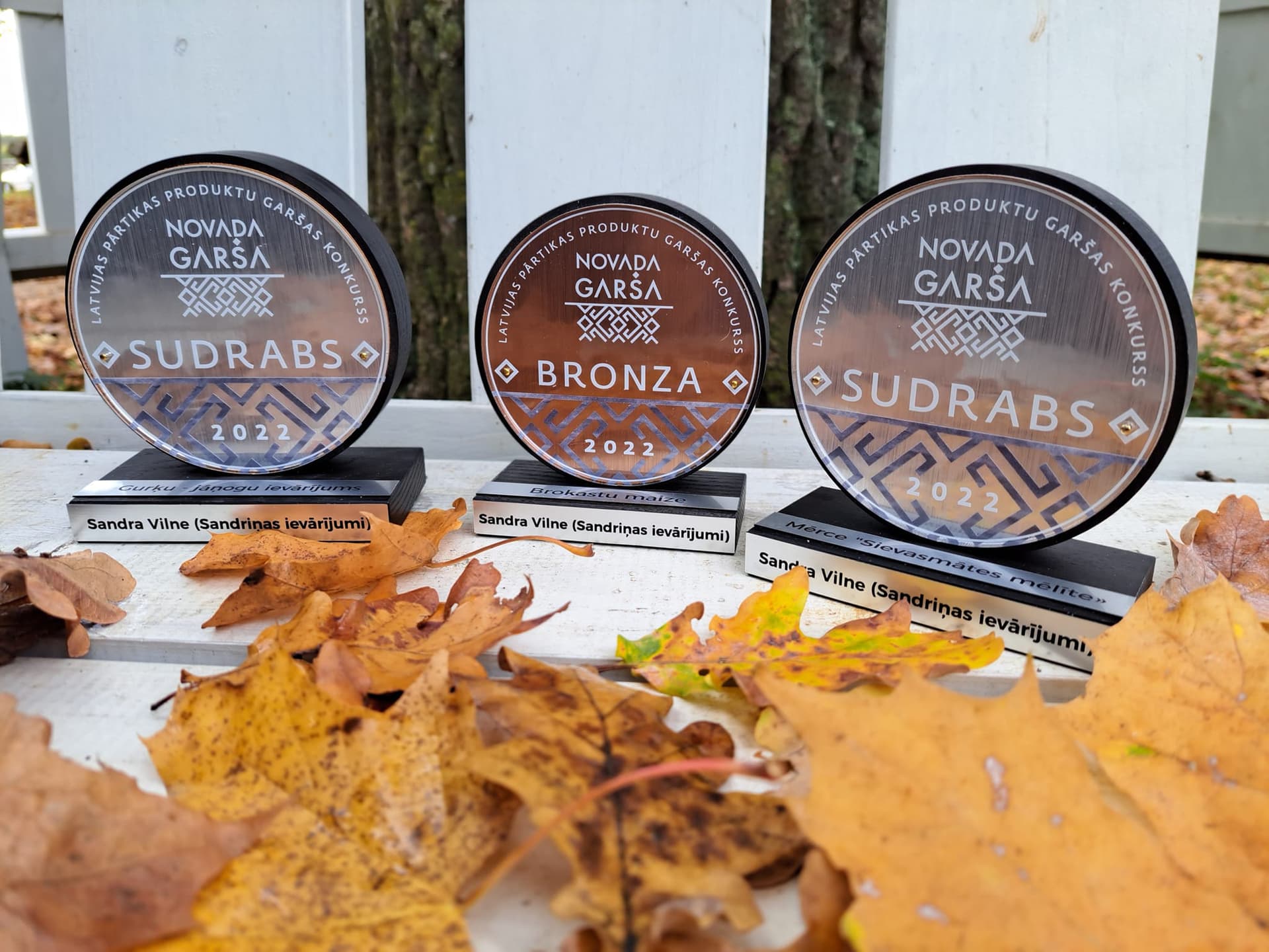 Konkursa “Novada Garša” balvu trofejas Konkursa balvu foto