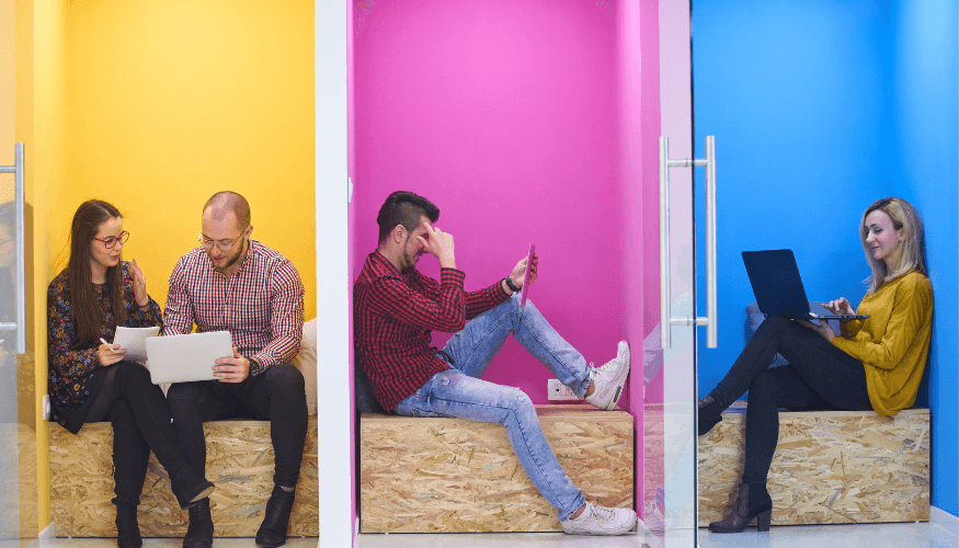 Jaunuzņēmuma darbinieku foto Jaunuzņēmuma darbinieku foto