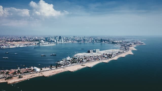 Foto: Pexels.com, Carlos César Angolas galvaspilsēta Luanda