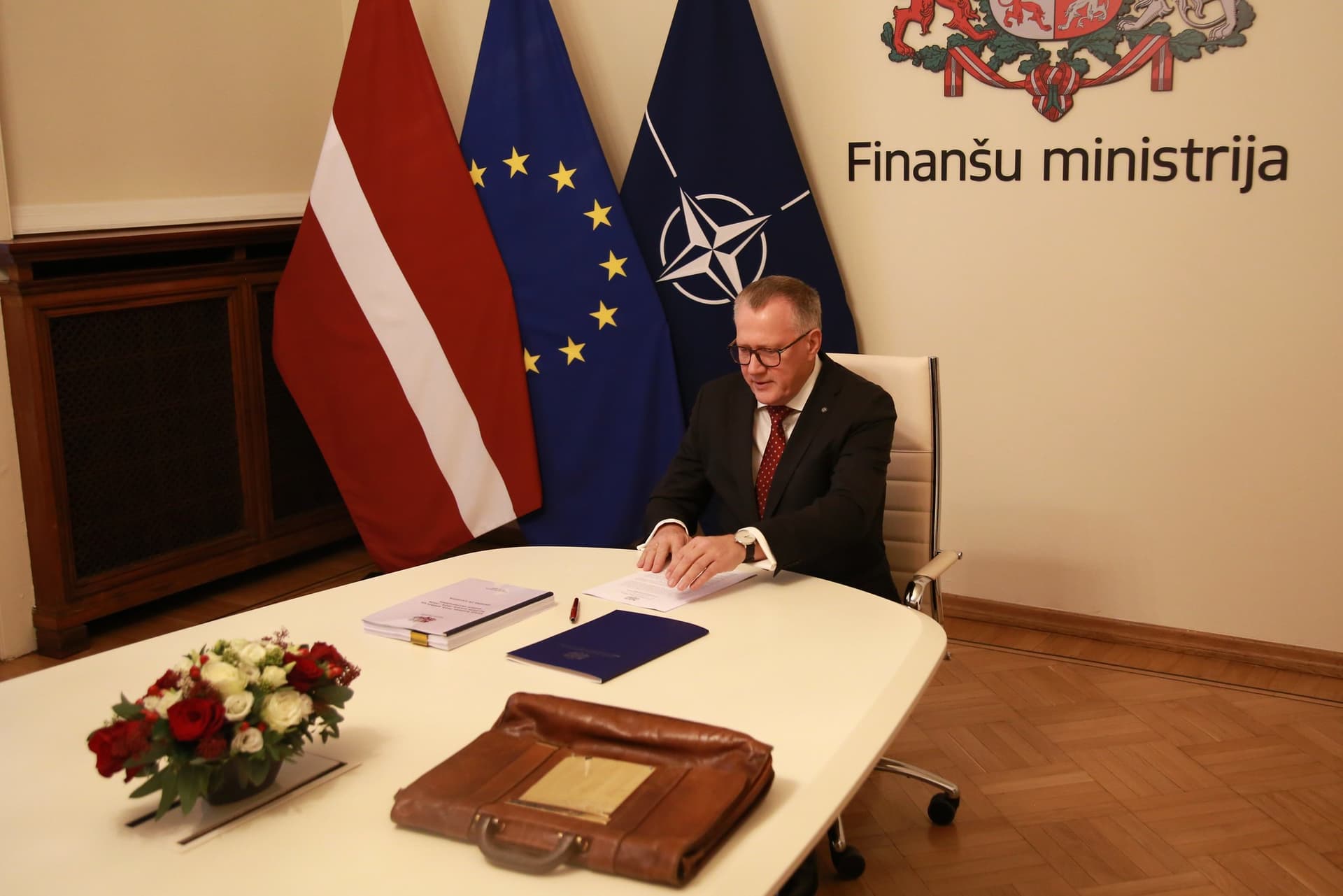 Publicitātes foto: FM Finanšu ministra Arvila Ašeradena foto