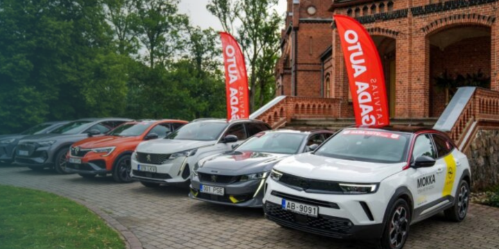 Žūrija vērtē pirmos “Latvijas Gada auto 2022” pretendentus