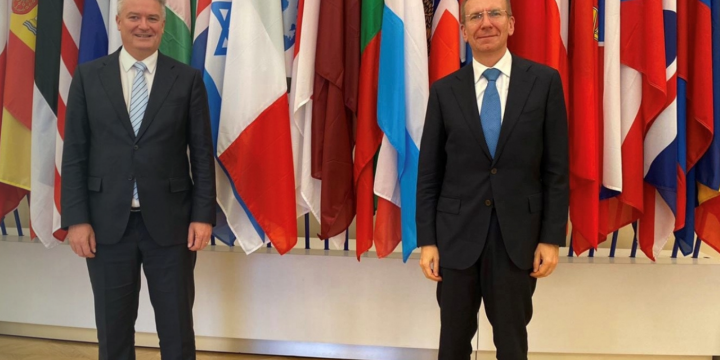 OECD Secretary General Matthias Korman and Latvian Foreign Minister Edgars Rinkevics