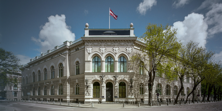 Latvijas Bankas centrālās ēkas foto 