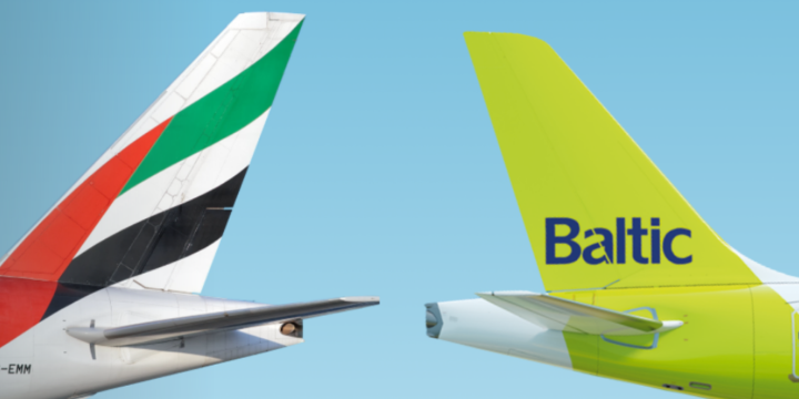 Emirates un airBaltic lidmašīnu astes foto 