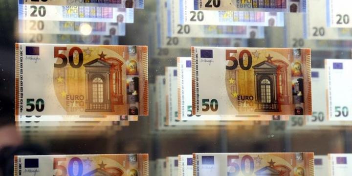 50 eiro banknošu foto