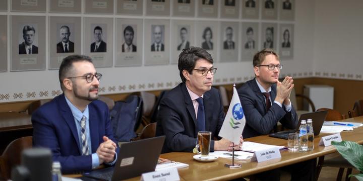 OECD pārstāvju foto